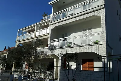 Moderne Wohnung in Biograd für 5 Personen