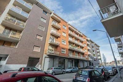 Wohnung in Torino mit Balkon und Parken