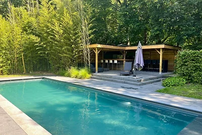 Bauernhaus in Eindhout mit Pool