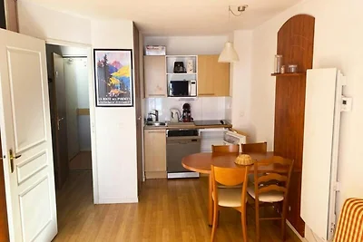 Apt Nr. 47 KLASSIFIZIERT 2 STERNE - 1.