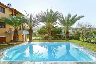Fantastisches Ferienhaus in Karteros mit Pool