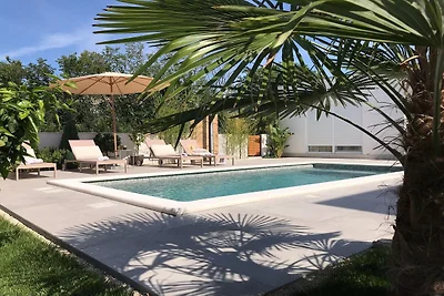 Komfortables Familienrefugium mit Pool