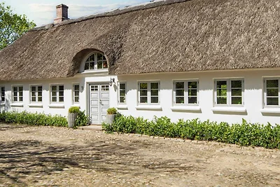Idyllisches danisches Bauernhaus-Ruckzug-By...