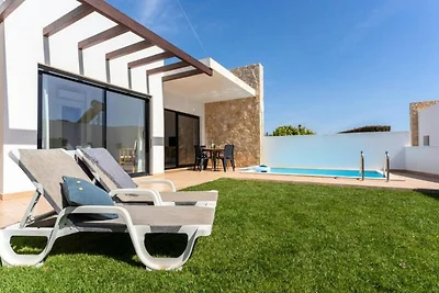 Casa a Sagres con piscina vicino alle spiagge