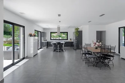 Wunderschöne Villa in Cuges les Pins