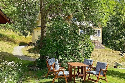 6 person holiday home in DALSKOG