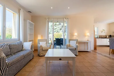 Scenografica villa con piscina privata