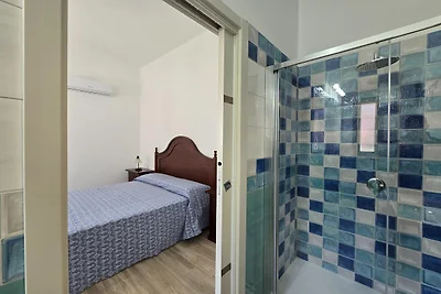 Freistehende Villa mit Garten und Klimaanlage