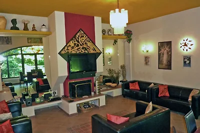 Magnifica villa a Pistoia con vasca idromassa...