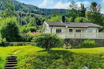 4 Personen Ferienhaus in Utvik-By Traum
