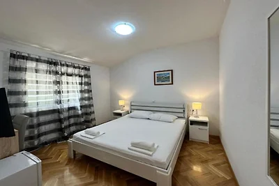Studio Apartment with Balcony (6)