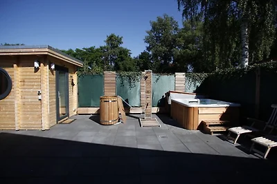 Lussuosa villa con carrello, idromassaggio, i...