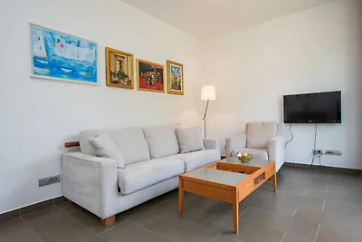City Holiday Apartment - One Bedroom Apartmen...