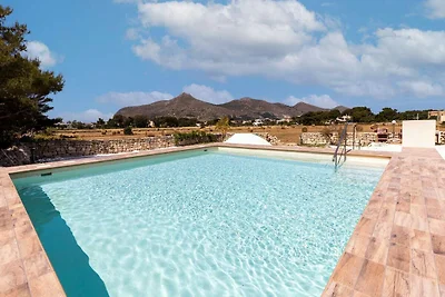 Splendido resort con piscina sull'isola di Fa...