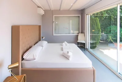 Villa in Roses mit Pool und Blick auf die...