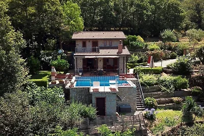 Casa Nel Paradiso || Castell"Umberto