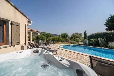 Villa di lusso con piscina privata e jacuzzi
