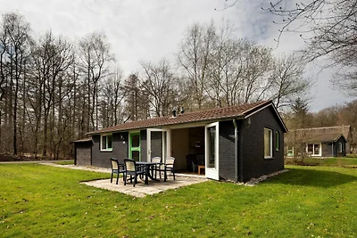 Confortevole villa con microonde, vicino al p...