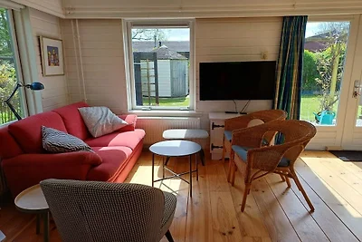 Holiday house in Warmenhuizen with 3 bedrooms