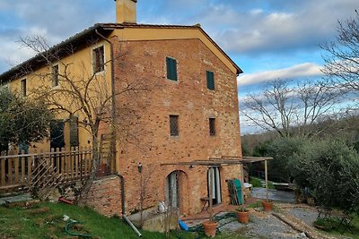 Einladendes Ferienhaus in Montecastello-Pi mi...