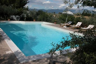 Wohnung in einem Bauernhaus mit Swimmingpool