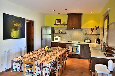 Villa in Muro met zwembad en tuin