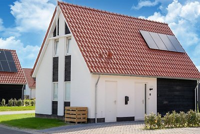 Schönes Ferienhaus in Scherpenisse mit...