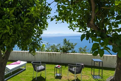 Villa a Praiano con giardino vista mare