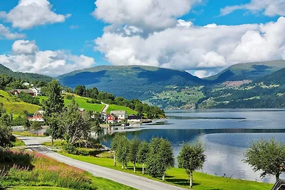 4 personas casa en Utvik-By Traum