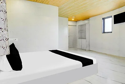 Super Hotel O Ambedkar Chowk Ulhasnagar
