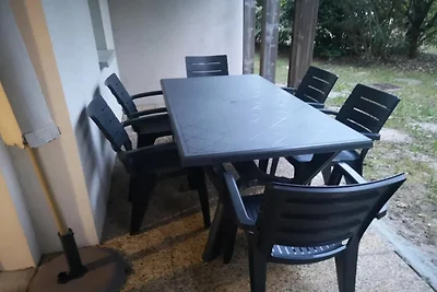 Zonnig toevluchtsoord bij de terraspoort