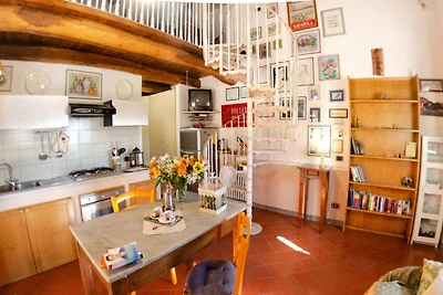 Tipica casa toscana in pietra antica