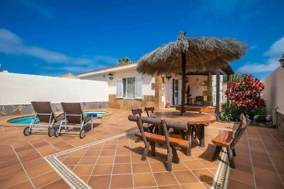 Villa con piscina privata a Playa Corralejo