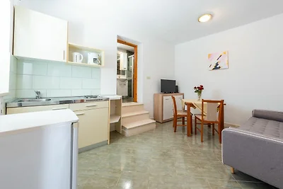 Apartments Lucija - One Bedroom Apartment wit...