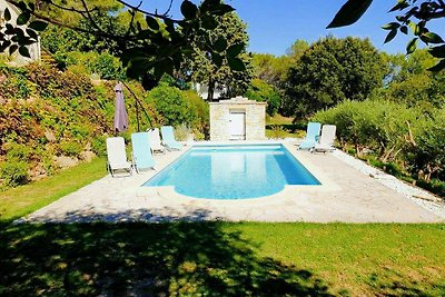 Villa in Saint-Nazaire mit privatem Pool