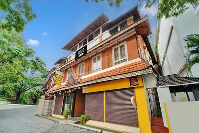 Hotel O Calvathy Road vicino a Fort Kochi