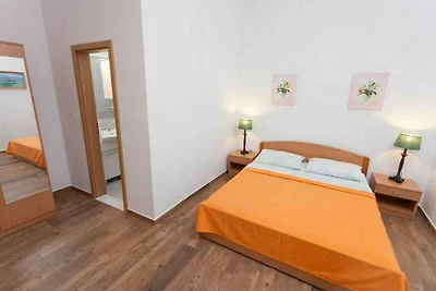 Summerheaven Apartments - Standard One Bedroo...