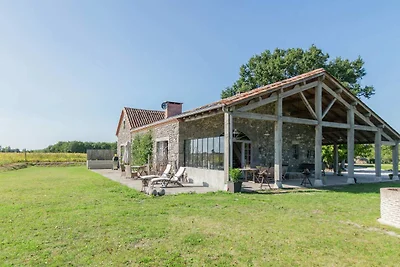 Charmantes Herrenhaus mit Schwimmbad