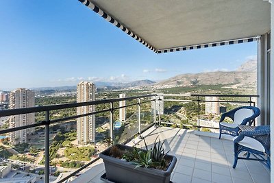 Elegantes Ferienhaus in Benidorm mit Pool