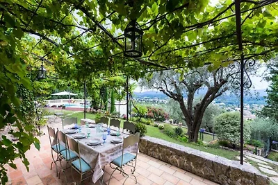 Wohnung in Mougins mit Pool und Garten