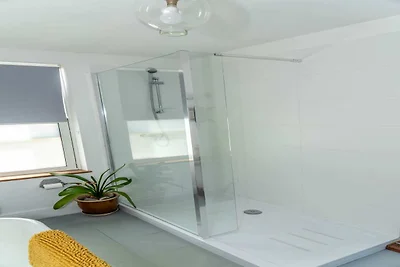 Sea-view bungalow in Cornwall, No Deposit