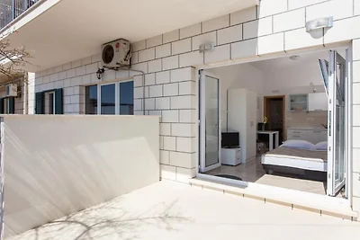 Superior Studio Apartment with Terrace and Se...