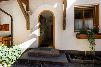 Traumhafte Wohnung mit Garten Felsennest