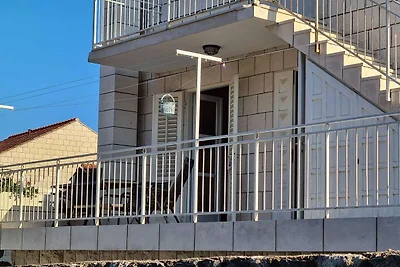 Apartment Solvit - Three Bedroom Apartment wi...