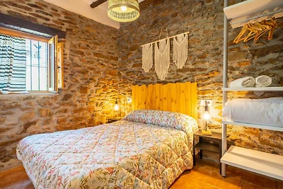 Casa Dalia met zeezicht en zwembad in Adra