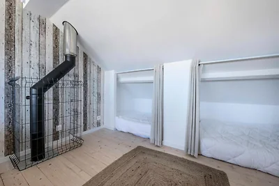 Huis vlakbij La Prée Beach met uitzicht op...