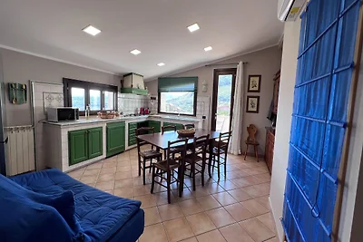 Charmante villa met gedeeld zwembad nabij Cas...