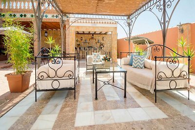 Ruhiges Ferienhaus in Padul mit Swimmingpool