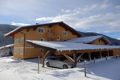 Apartamento en Wagrain con piscina.