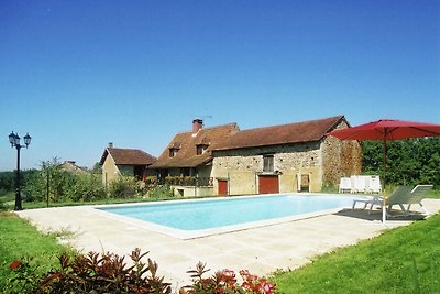 Gemütliches Ferienhaus mit Swimmingpool in...